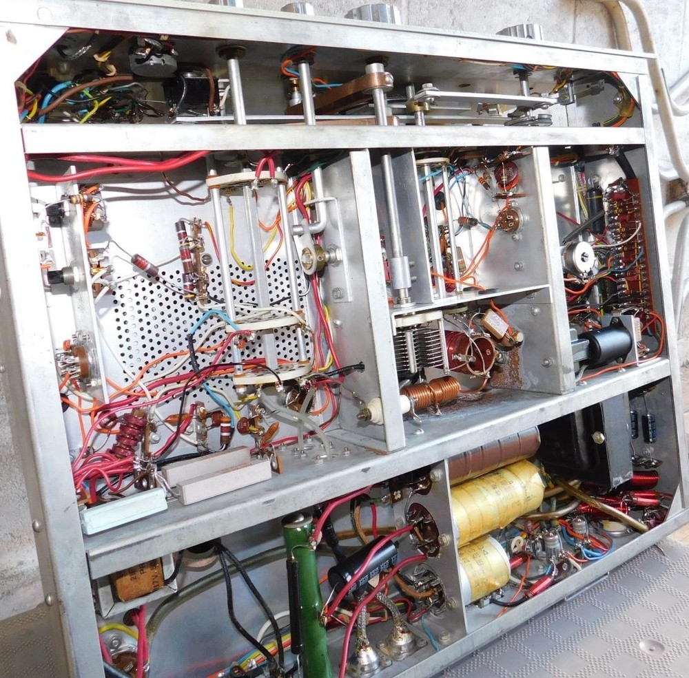 Heathkit "Apache" TX-1 Transmitter. Overall appearance is very good to excellent