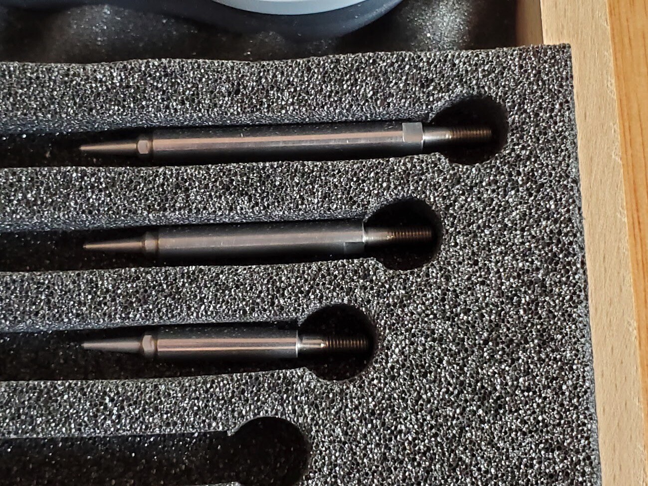 New Mitutoyo Inside Dial Caliper Bore Hole Gauge Gage Set 130-180mm / 0.01mm