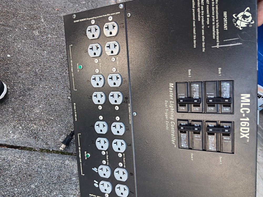 MLC 16DX lighning controller black