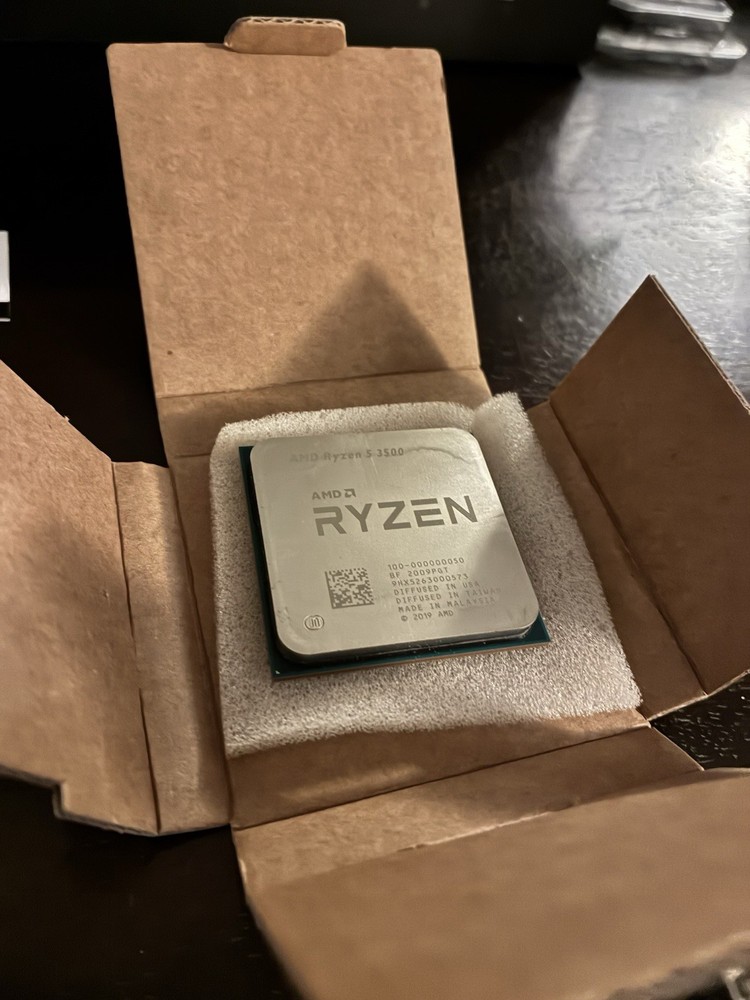 AMD Ryzen 5 3500 3.60GHz 6 Core 100-000000050 6 Thread AM4
