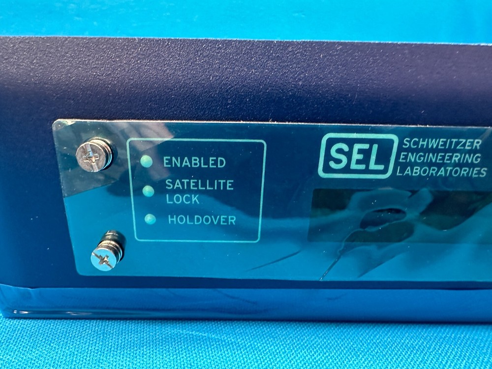 Schweitzer Engineering SEL-2407 Satellite Synchronized Clock 240700033