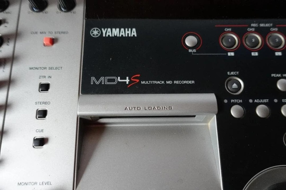 Yamaha MD4S Multitrack MiniDisc Recorder 4 Track Mixing Deck