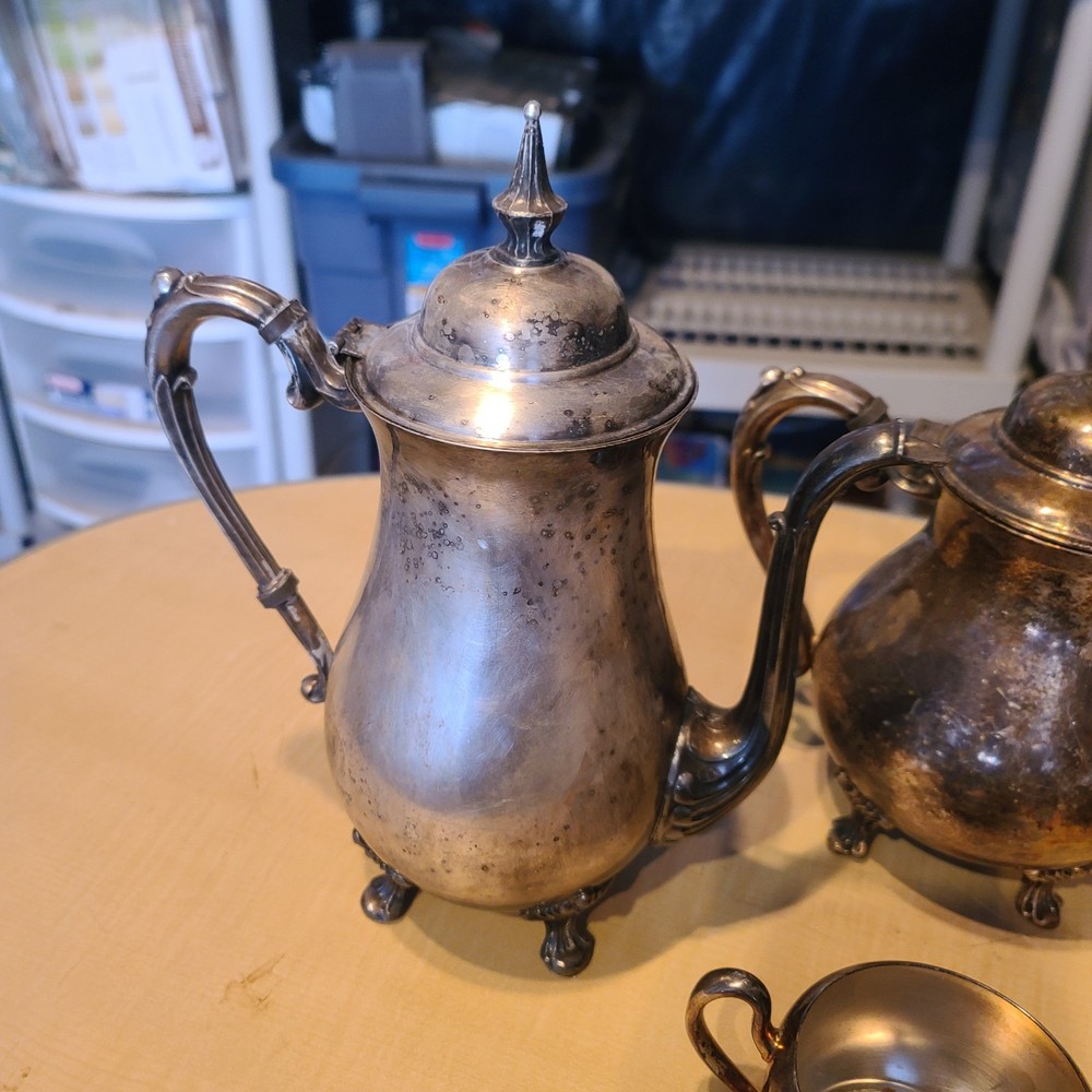 Sheridan Silverplate Tea Pot and Cups Set
