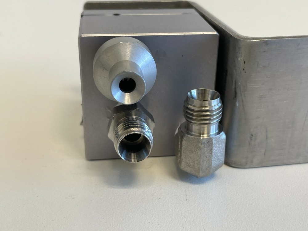 LL14: Vici Condyne Flow Controller FC22AV1K
