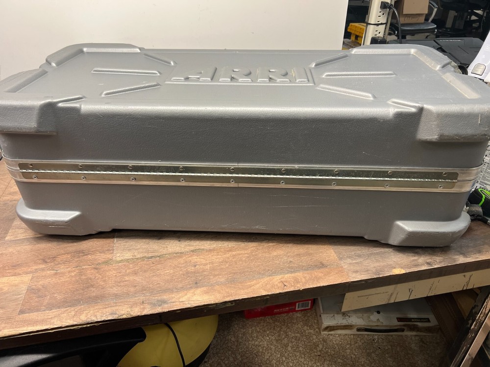 3 Lights ARRI 650 Case, Barn doors, no stands