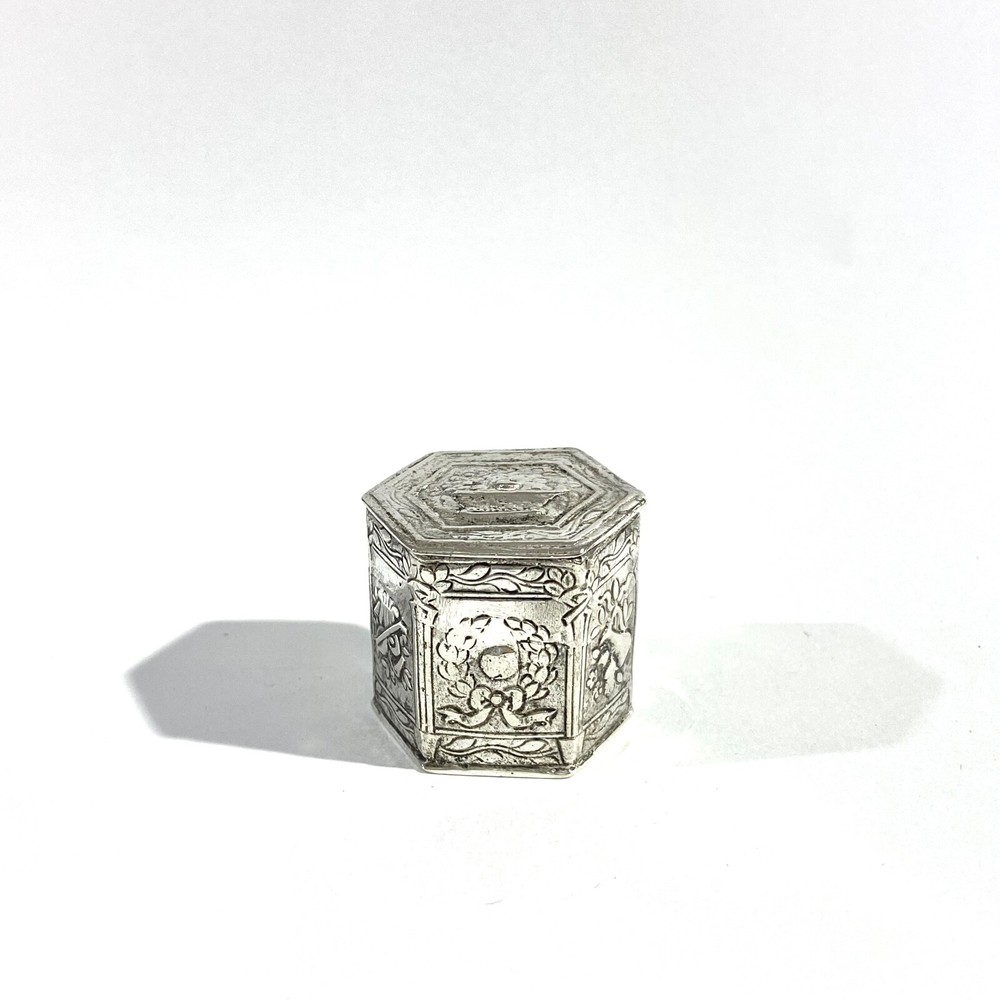 Antique Solid Silver Italian Pillbox , Hallmarked with decors