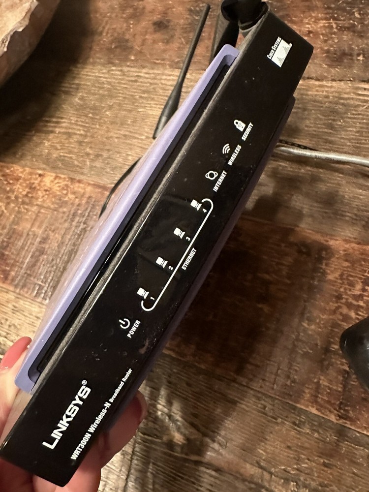 Cisco-Linksys Wireless N WRT300N v1