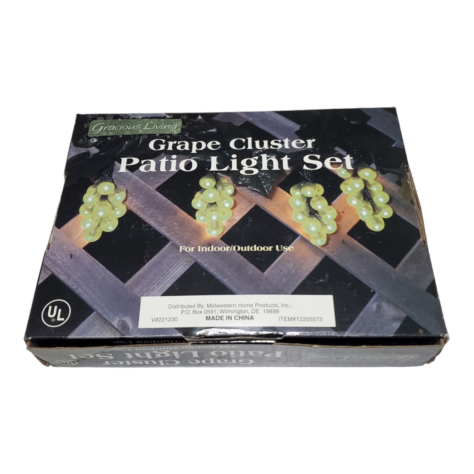 Grape Cluster Patio Light Set Green Leaves 8' Cord, 8 Clusters, 100 Mini Lights
