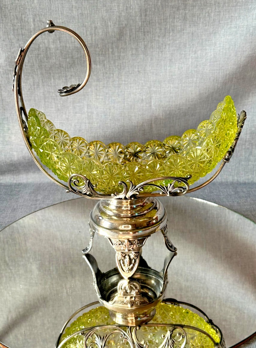 Antique Barbour Brothers Quadruple plate Castor Button & Bows Daisy Canoe Bowl