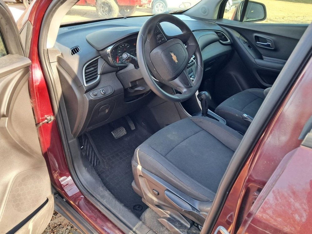 TRAX 2017 Glove Box 4860568