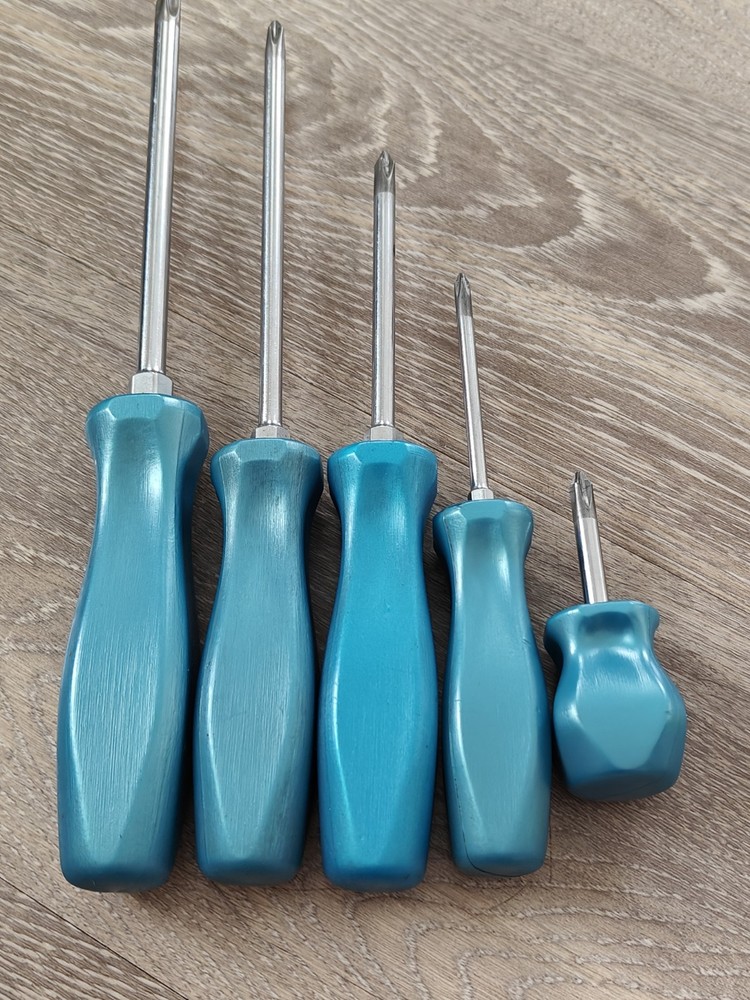 Snap On Tools USA 5pc Pearl Blue Hard Handle Phillips Screwdriver Set