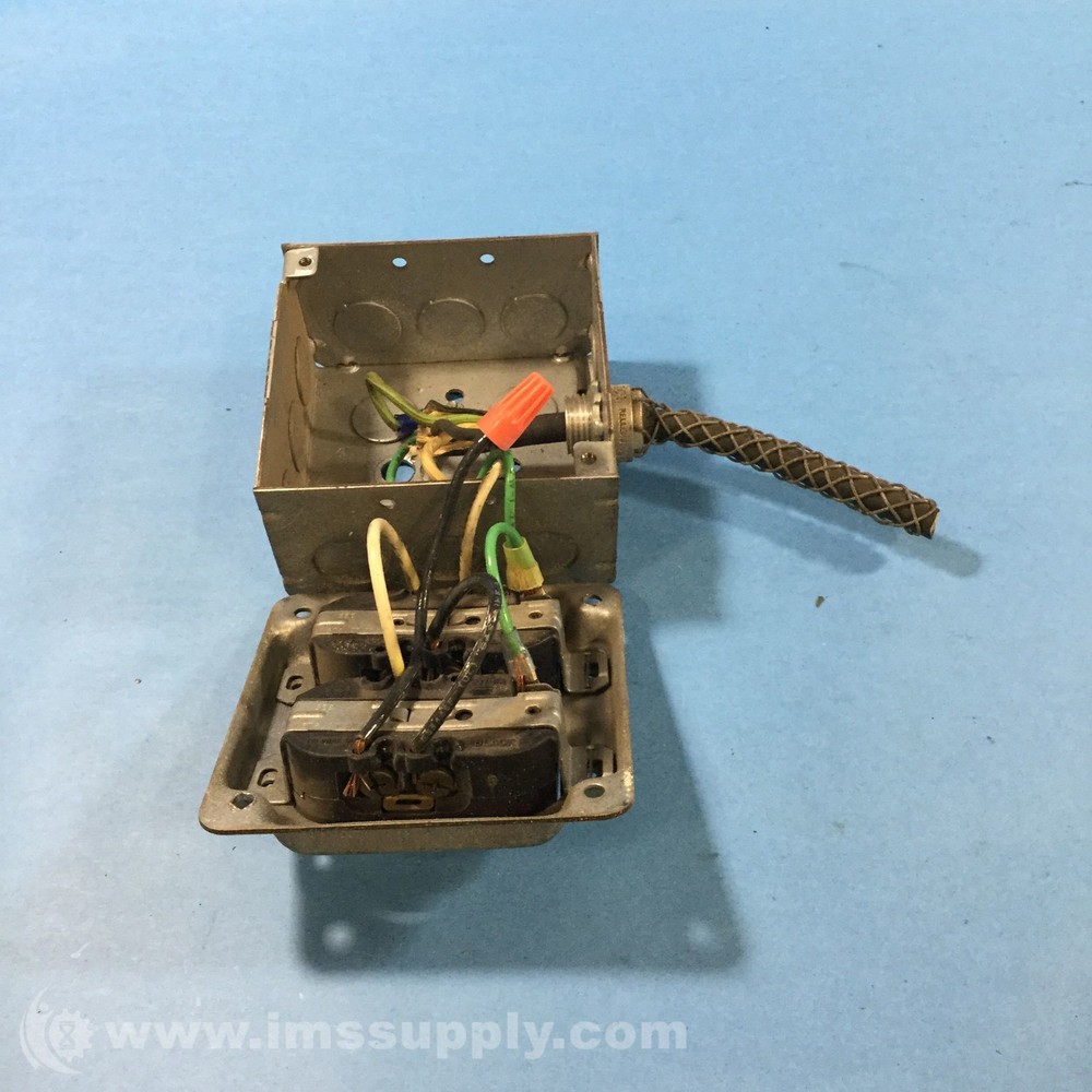 Hubbell CS836B 4-Socket Outlet USIP