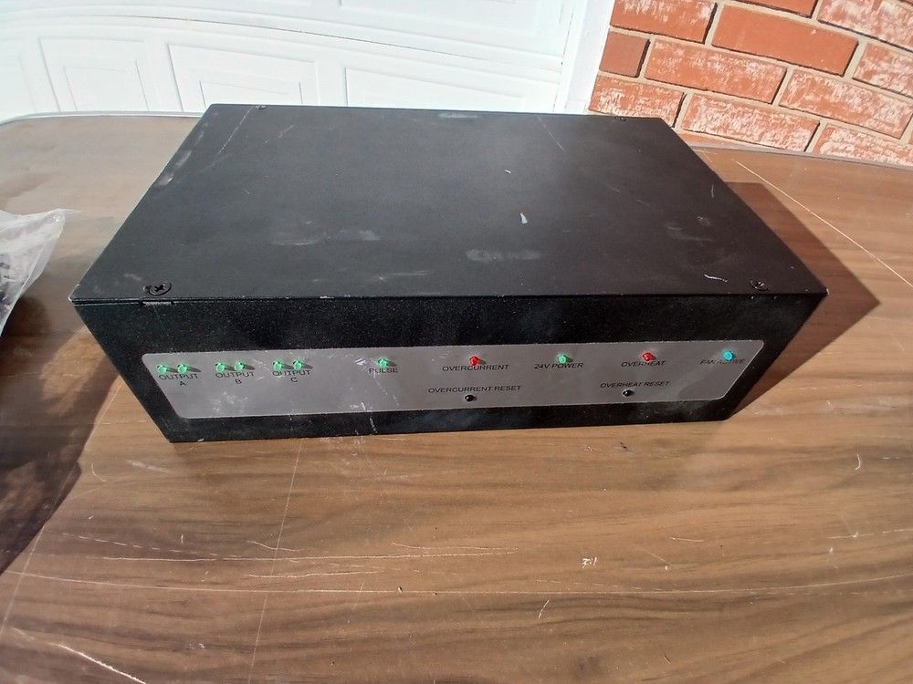 Sapling Converter Box for Wired Clock Systems Model BCCB-100-000-1 - Used