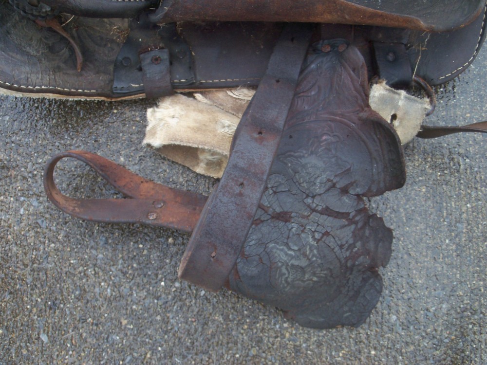 Vintage Older Riding Saddle, Measures 13"