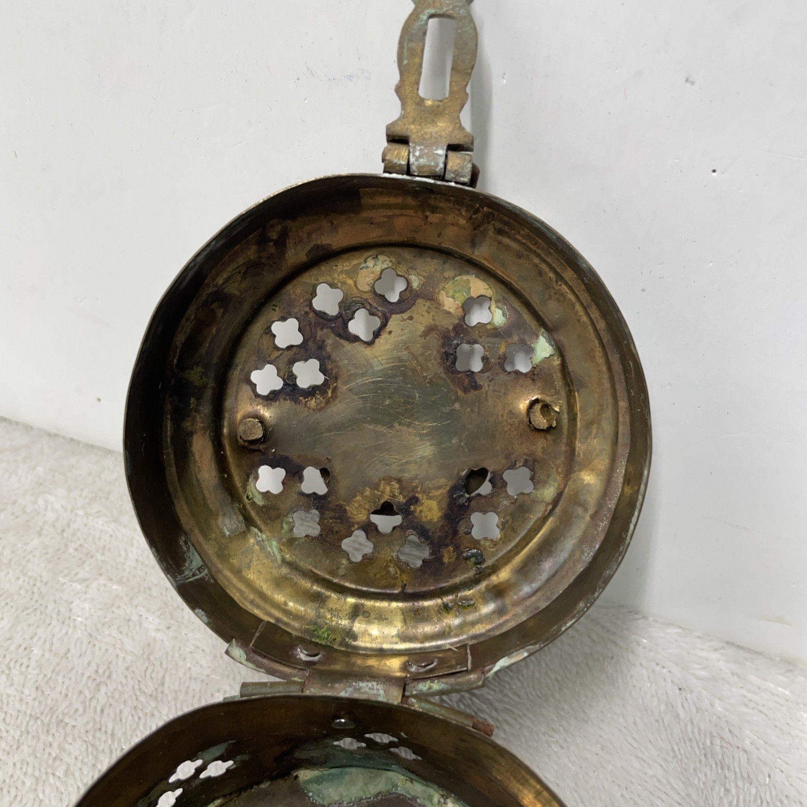 Vintage Brass Cricket Box Patina Footed Pierced Hinged Lid Handle Trinket Asian