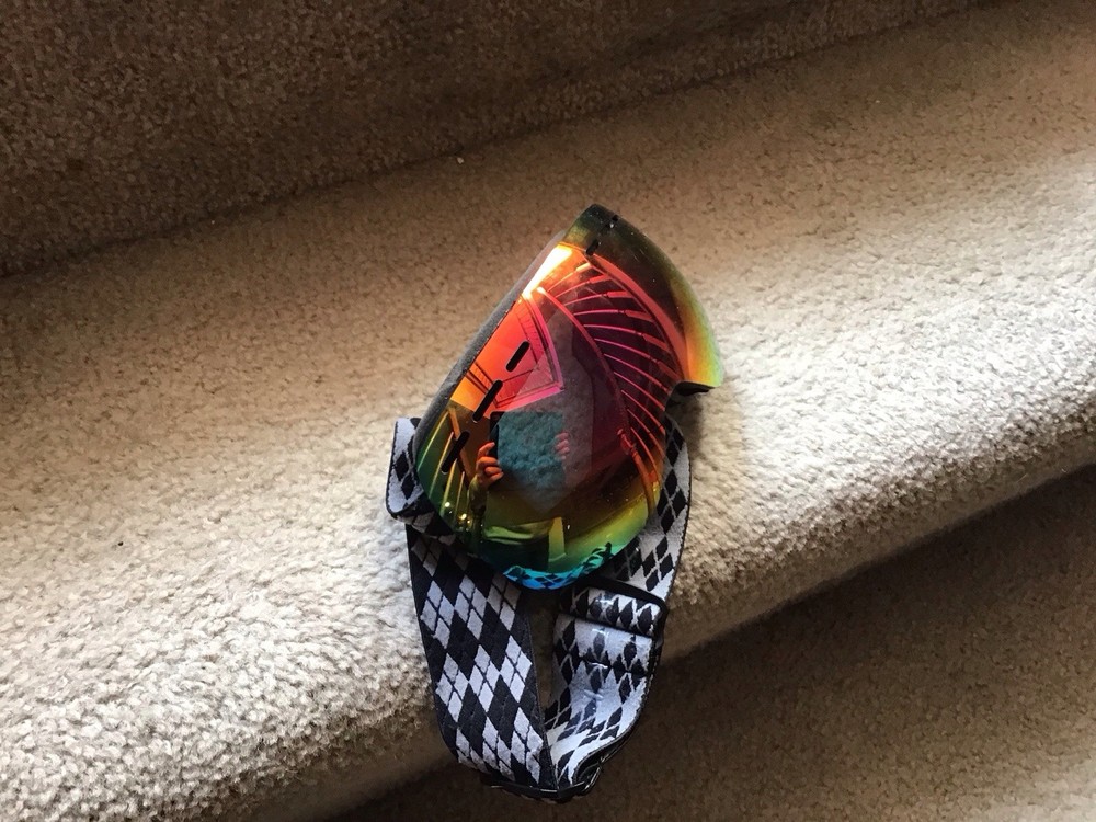 SnowLedge Hard Shell Ski Goggles Zipper Case Plus Goggles