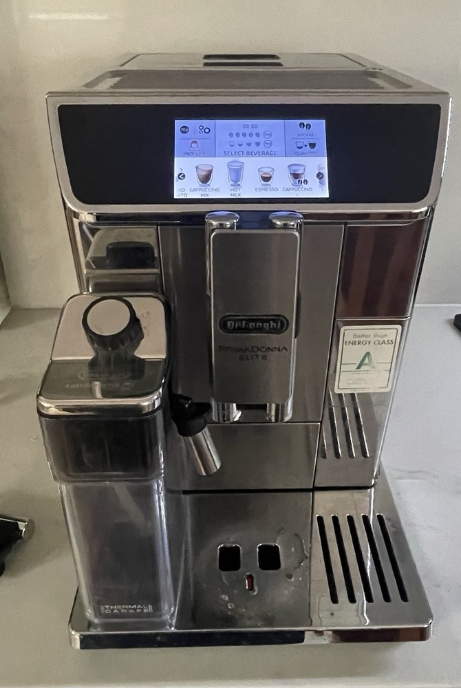 DeLonghi PrimaDonna Elite Experience ECAM 650.75.MS Coffee Machine – Serviced, E