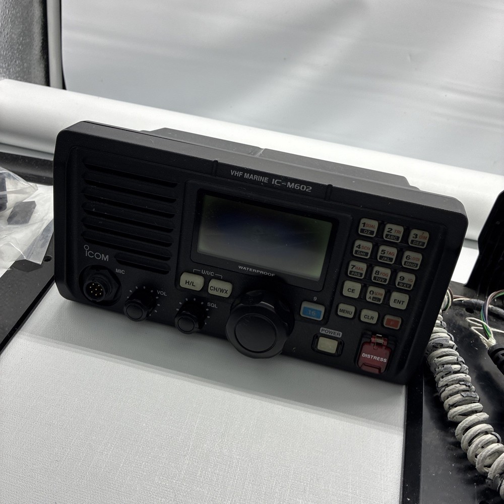 I-COM IC-M602 DCS VHF Marine Radio Untested