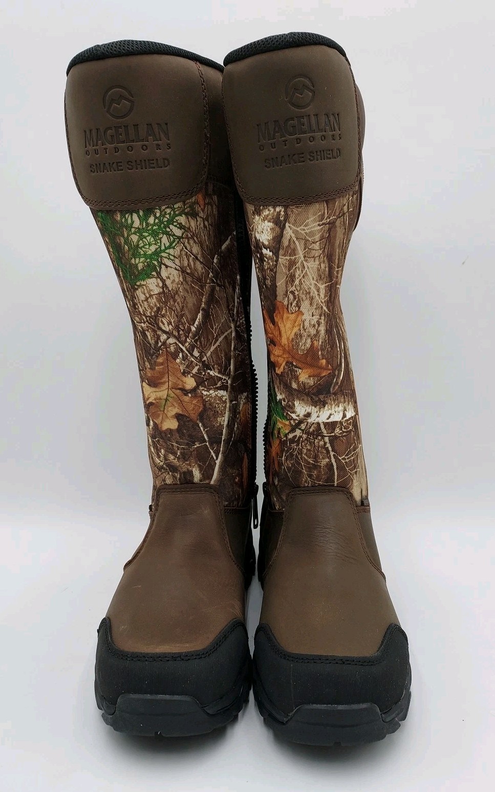 Magellan Outdoors Womens Sz 7B Snake Shield Armor 3.0 Realtree Edge APX  (K4-D2)