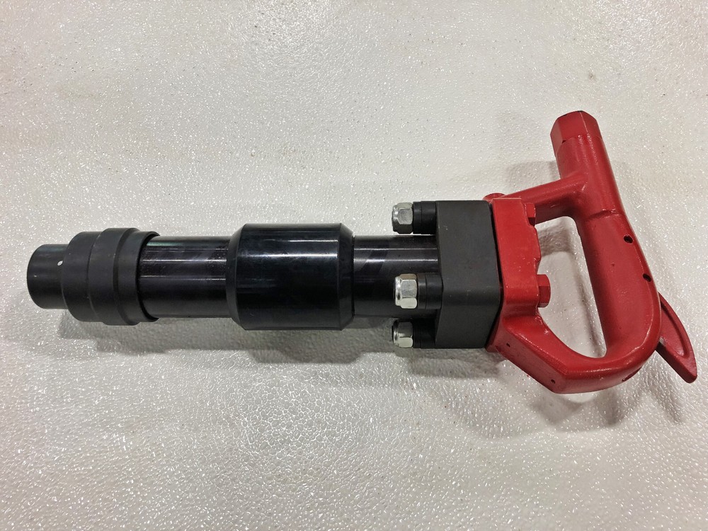 Pneumatic Chipping Hammer 4" Stroke 4" Round - MC4 RD4