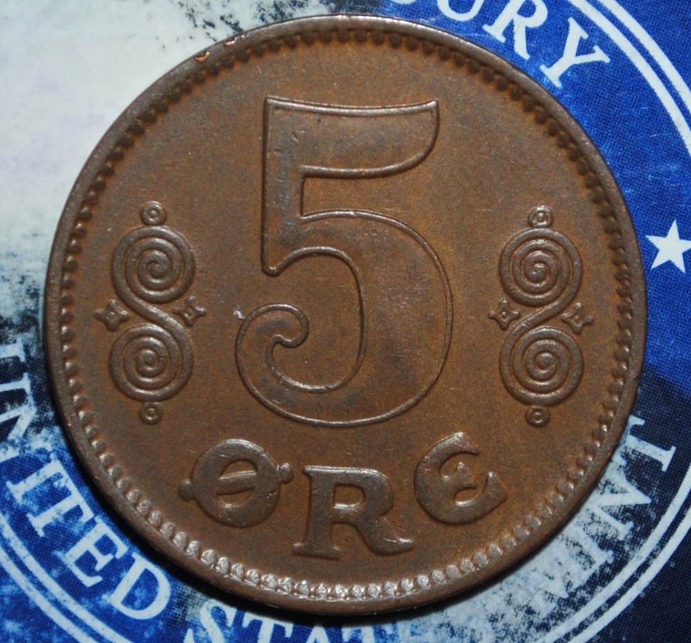 Denmark  5 Ore 1920  {{{D239