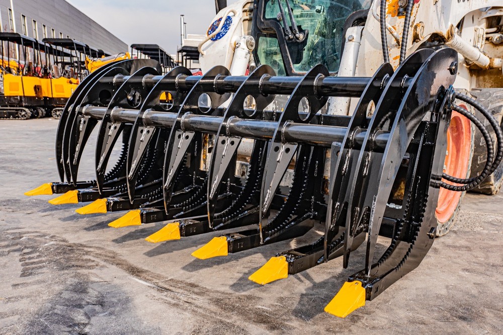 Presale Ship Within 10 days-72'' Root Rake Grapple Attachment Skid Steer