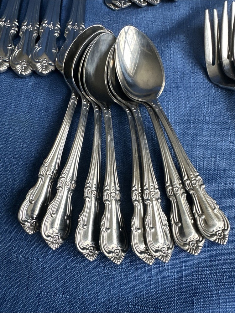 39 Pcs Salem Silversmiths VICTORIA Pattern Flatware Inv#40