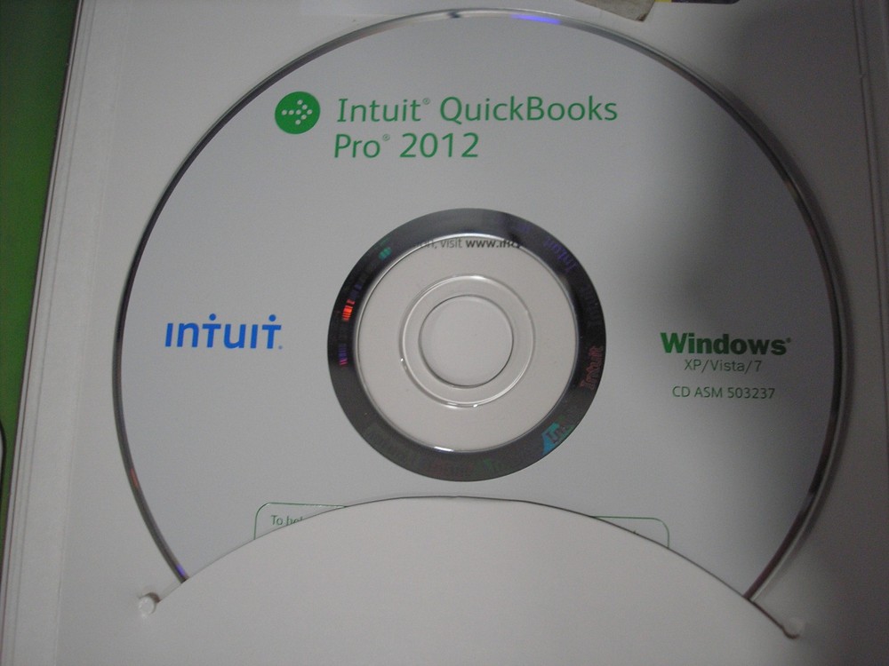 INTUIT QUICKBOOKS PRO 2012 FOR WINDOWS PC w/VALIDATION CODE =LIFETIME LICENSE=