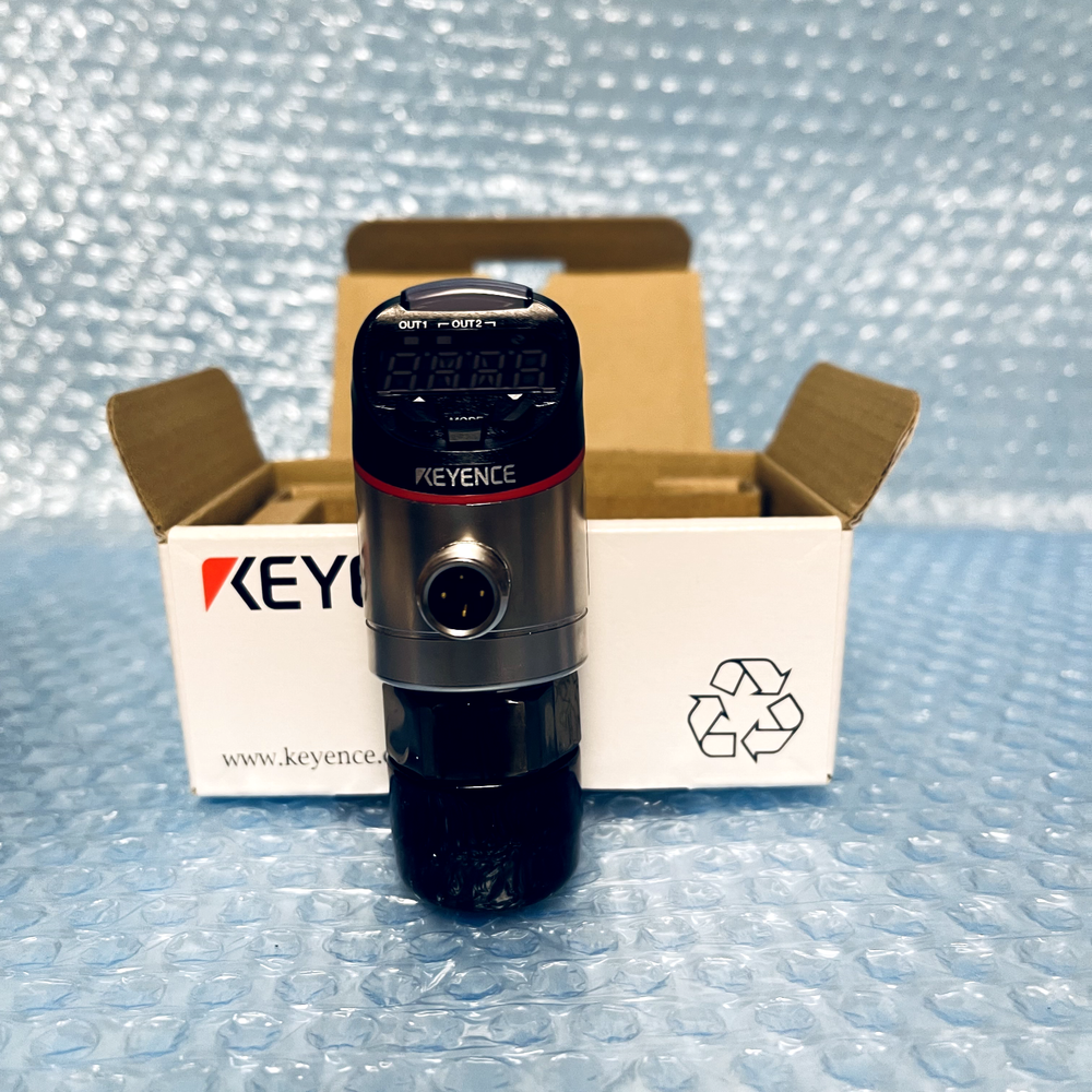 Keyence GP-M010T Pressure Sensor New In Box From Japan