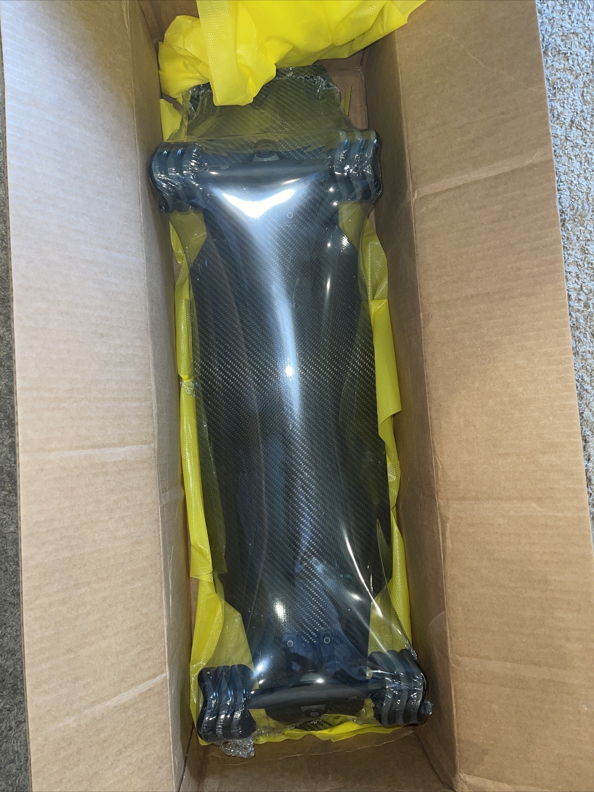 SpaceX- SEALED SKATEBOARD RARE ONLY 300 Made, Carbon From Rocket elon starship