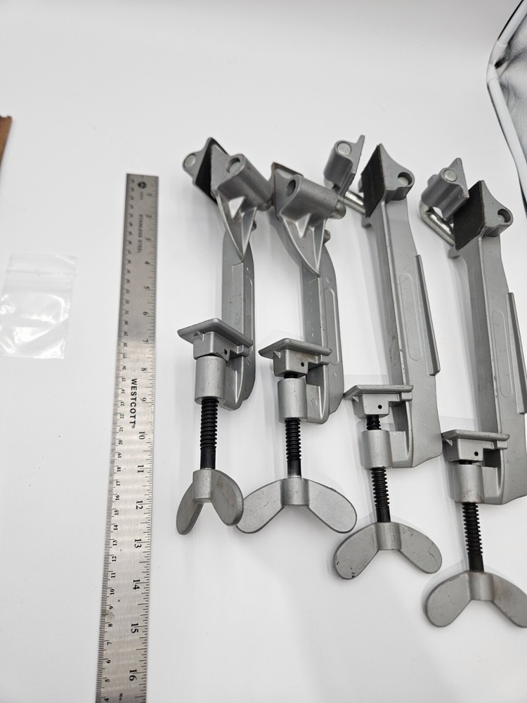 4 pc Cabinet Shelf Clamps