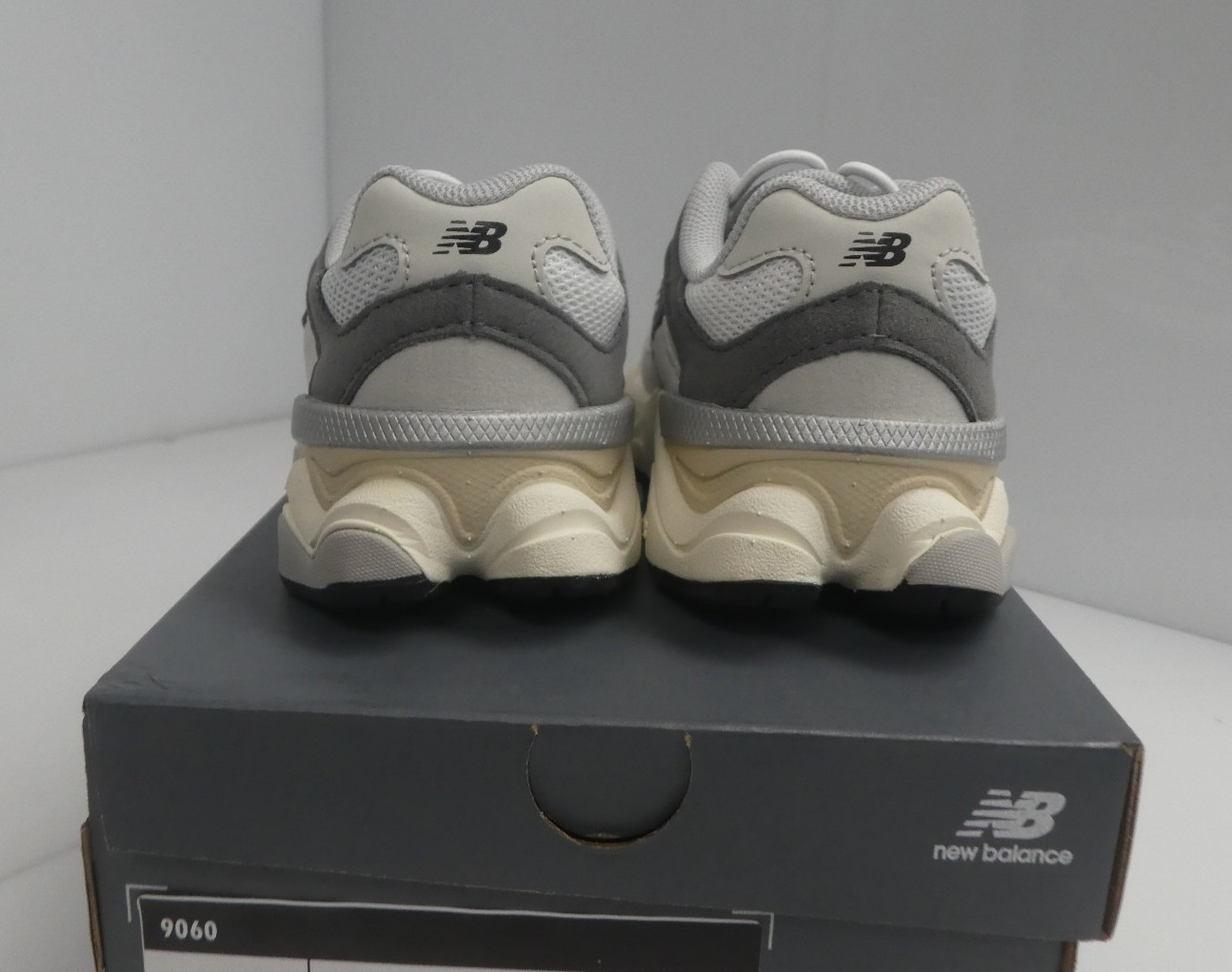 New Balance 9060 Shoes IV9060GY Toddlers Size 8