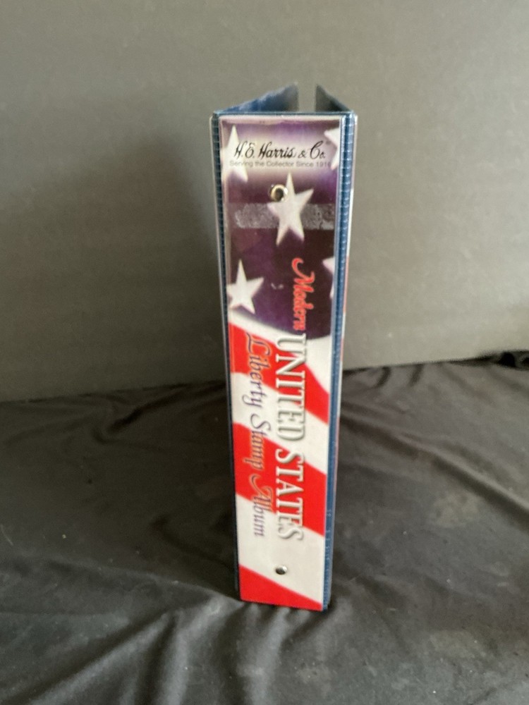 H E Harris United States 3 Ring Binder / Mint