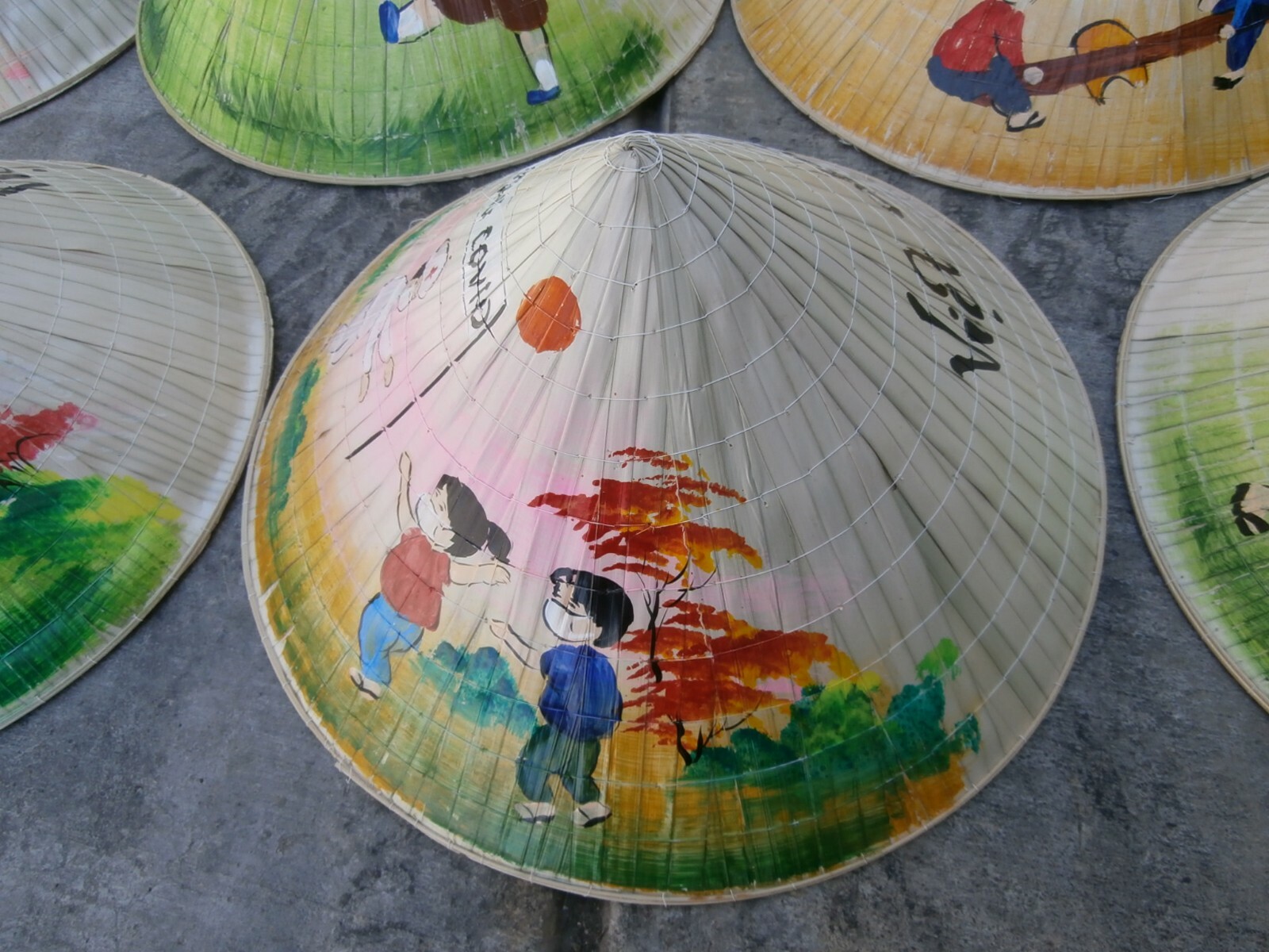 vietnamese bamboo palm leaf conical hat (non la) w/hand painted pictures for kid