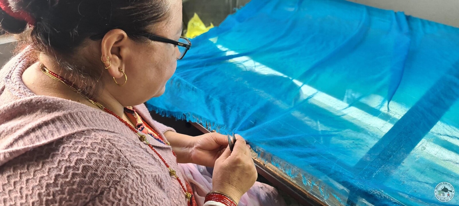 Cashmere Blanket "Ama" (अमा), Handcrafted from Nepal, Bedspread, Cuddle Blanket