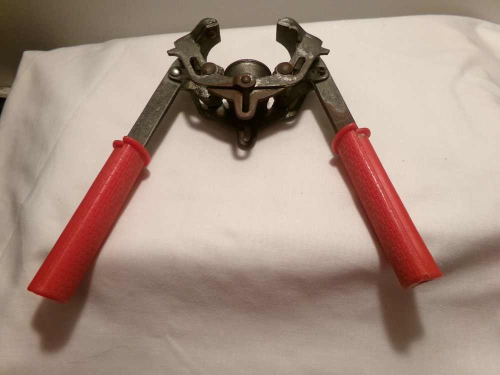 Brev Italy Bottle Capper