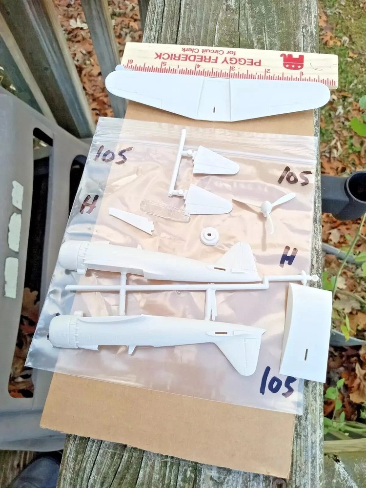 One  (1) Small Airplane Kit  scale unknown Package # 105 no box/decals!!!
