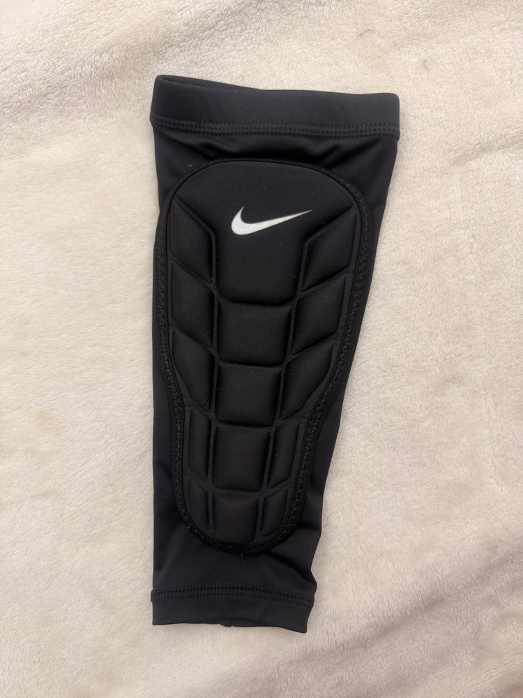 Nike Men's Size Small Arm Sleeve Padded Solid Black