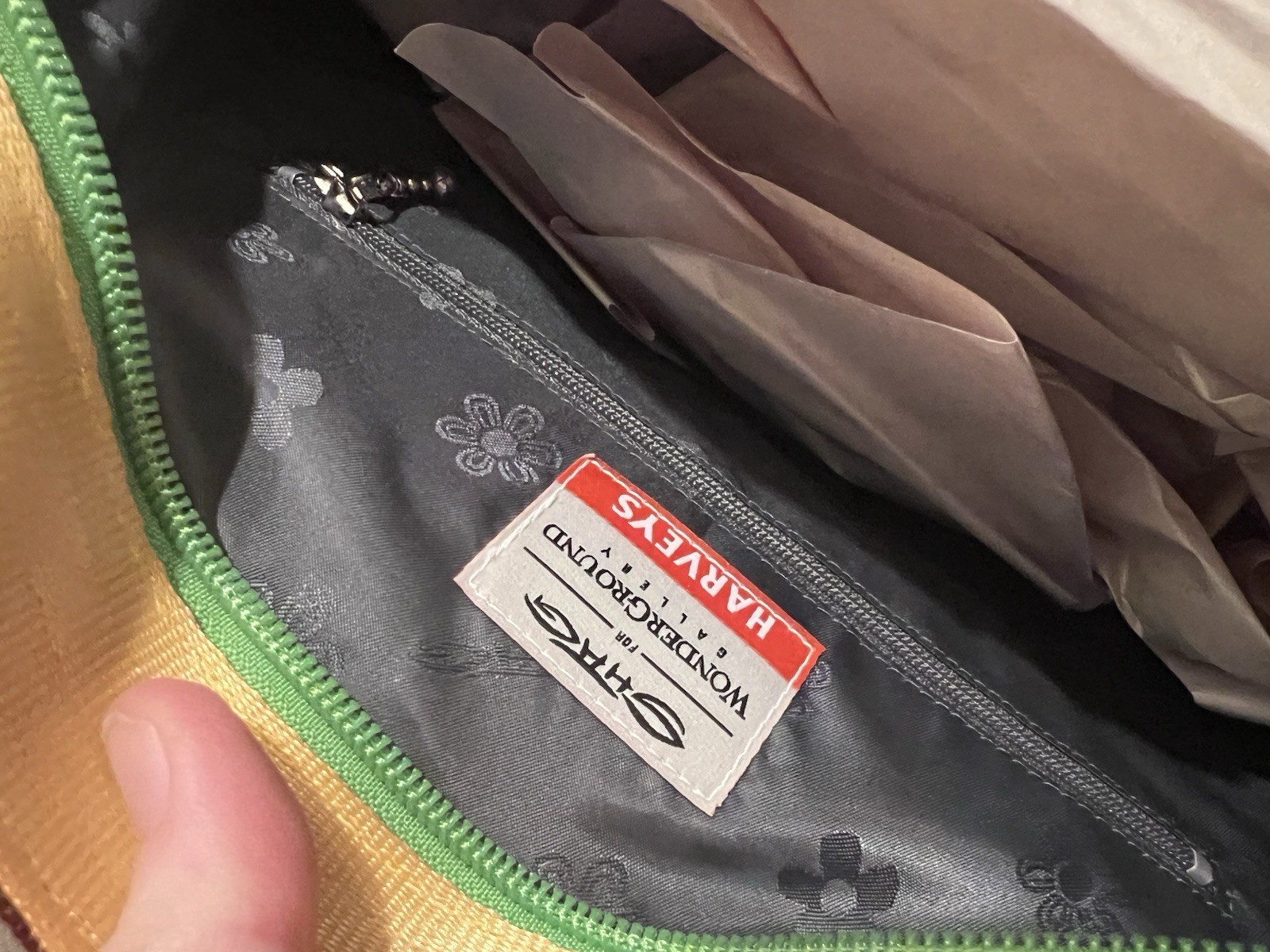 Harveys Shag Trader Sam’s Tiki Tote NWT