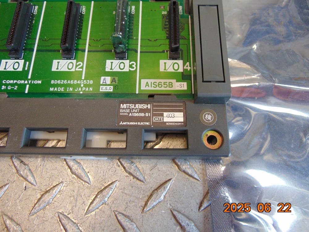 MITSUBISHI A1S65B-S1 BASE UNIT