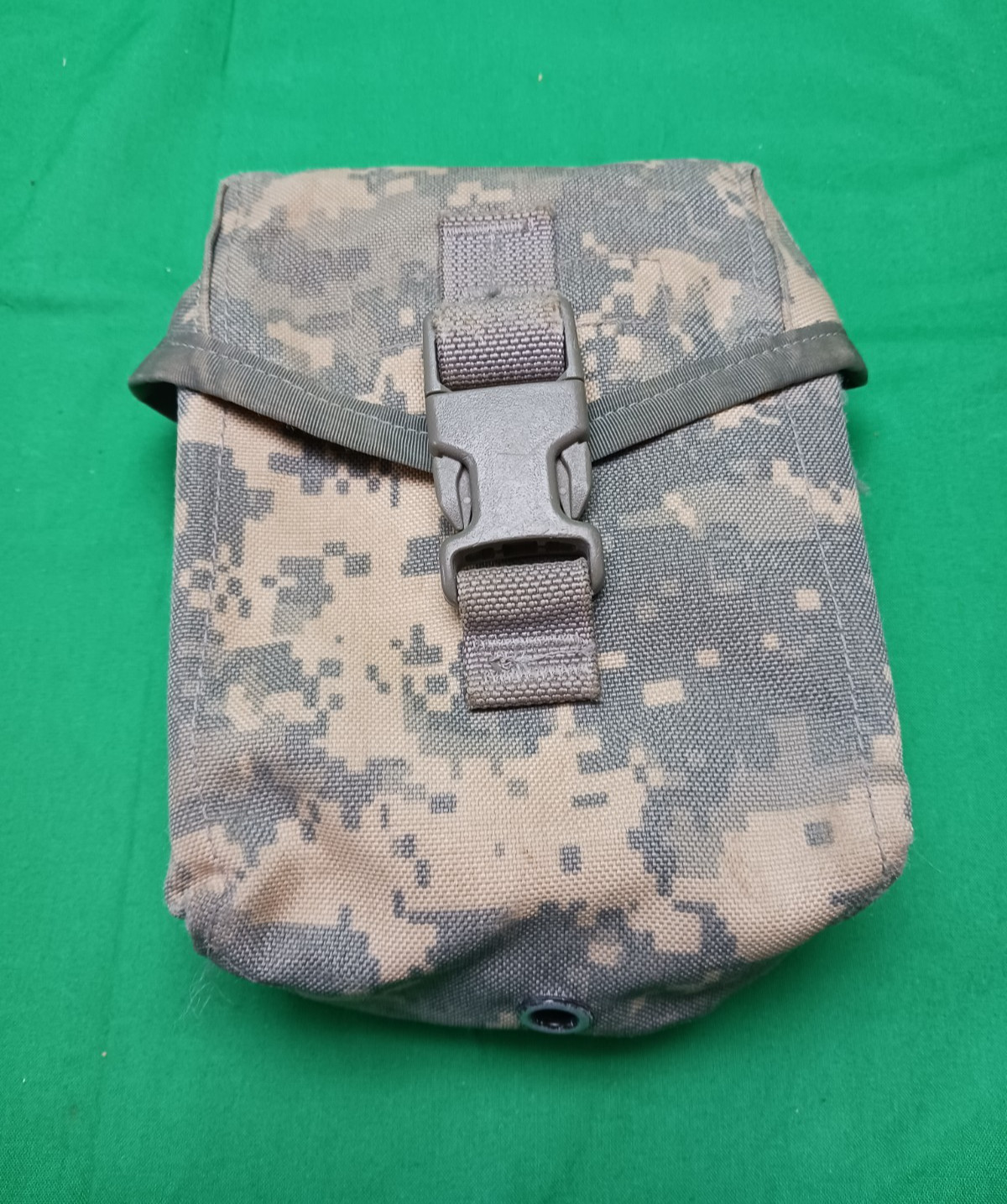 US Army Universal First Aid Kit W/Insert Camo Used