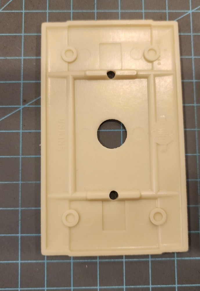 Vtg SINGLE HOLE PUSH BUTTON SWITCH WALL PLATE LINED RIBBED DECO 🇺🇸