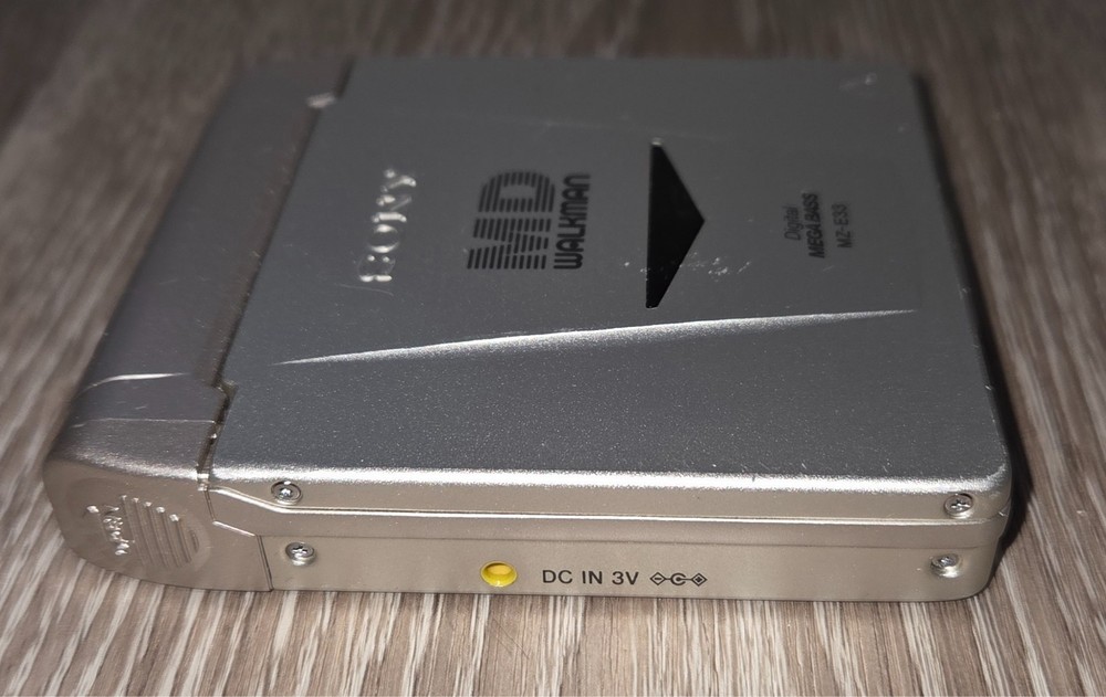 Sony Walkman MiniDisc Player MZ-E33 - Silver - Tested - PLEASE READ
