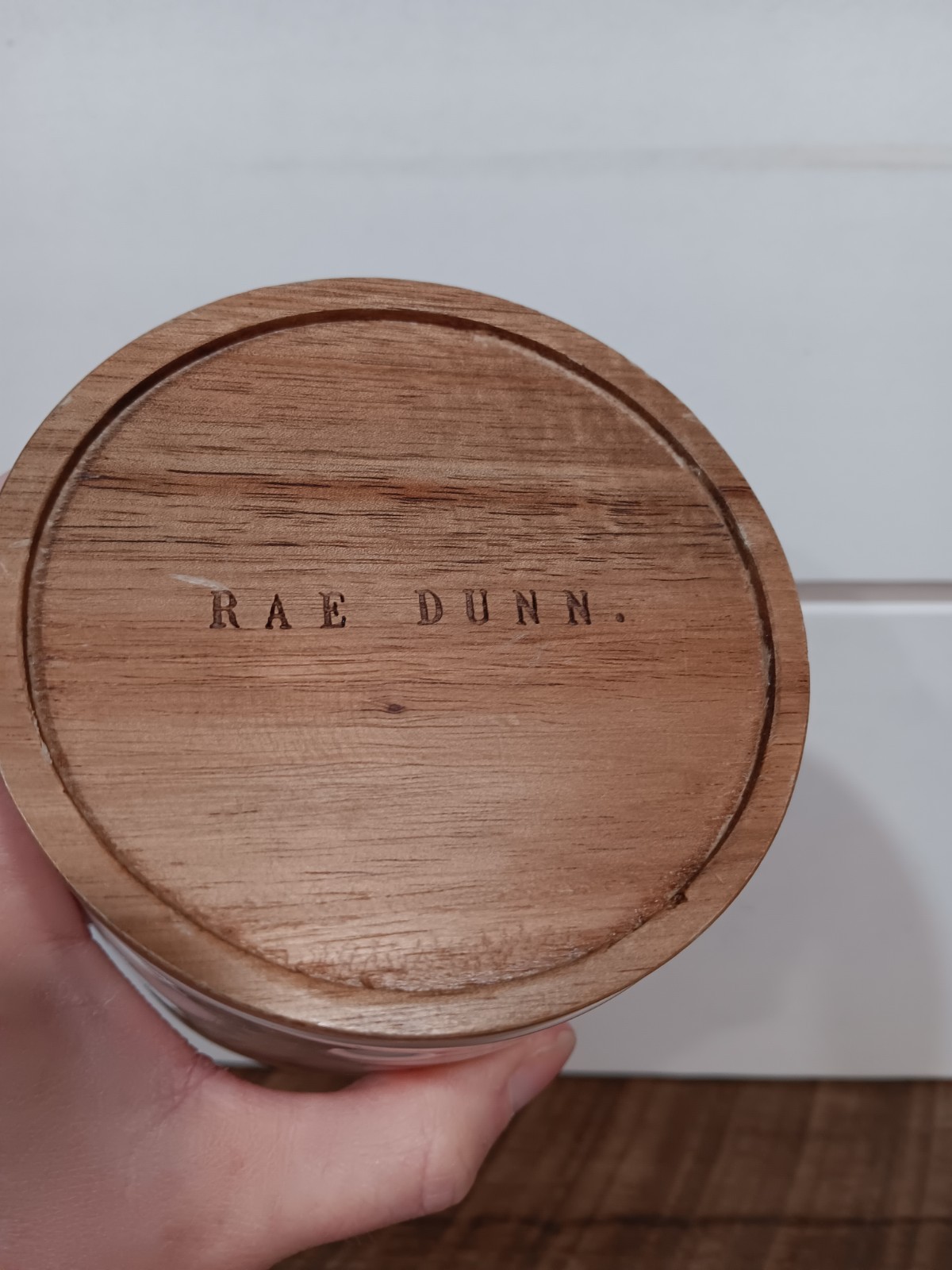 Rae Dunn Artisan Collection Garlic Cellar With Wooden Lid "Fresh"