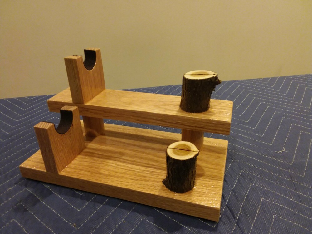 1--SOLID NORTHERN RED OAK DOUBLE KNIFE DISPLAY STAND