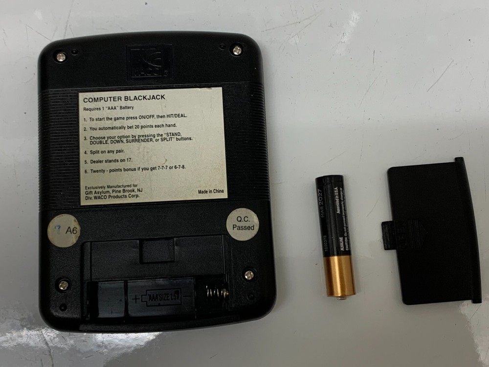 HANDHELD ELECTRONIC BLACKJACK GAME DOUBLE DOWN SPLIT STAND WORKING