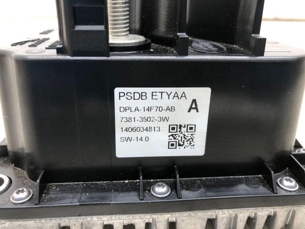 2014-2017 RANGE ROVER POWER DISTRIBUTION MODULE DPLA14F70AB OEM