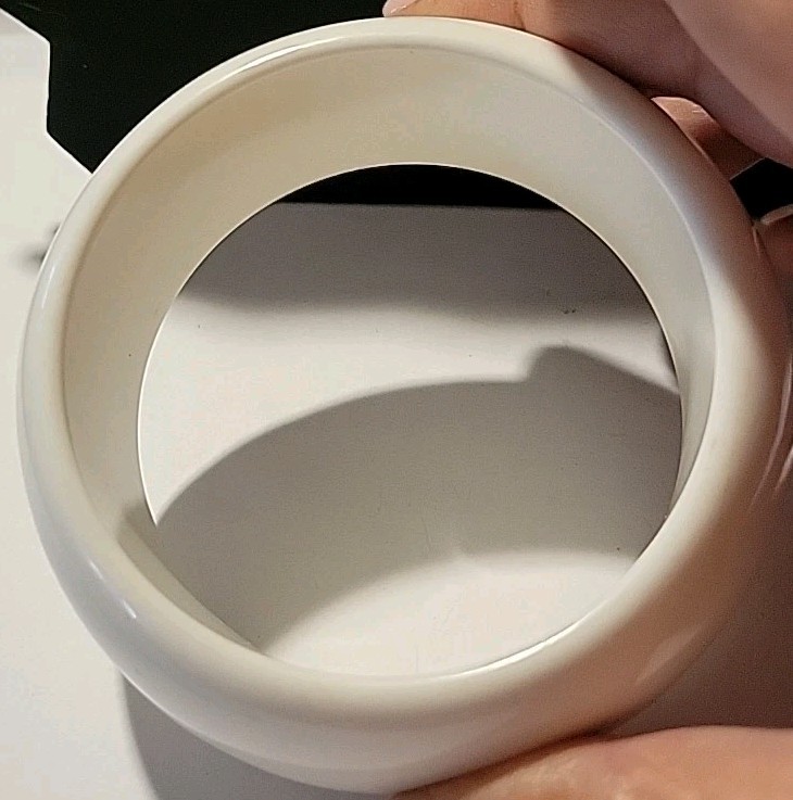 White Plastic 7.75 Bangle Bracelet