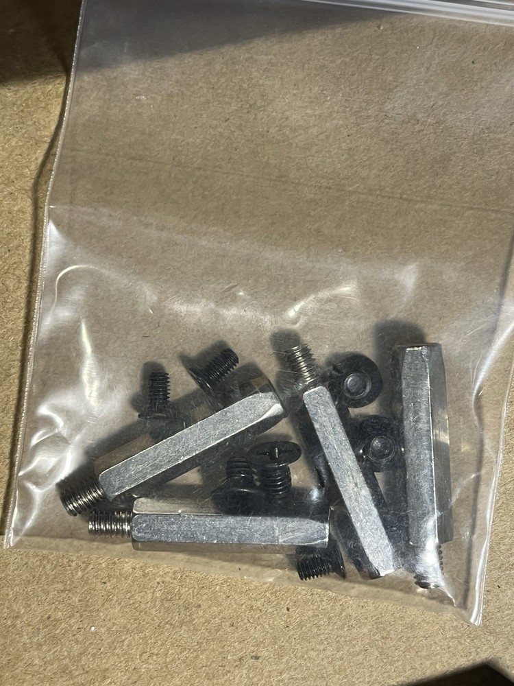 Lenovo Inmount101 Instore Screen Mounting Solution Rear Bracket