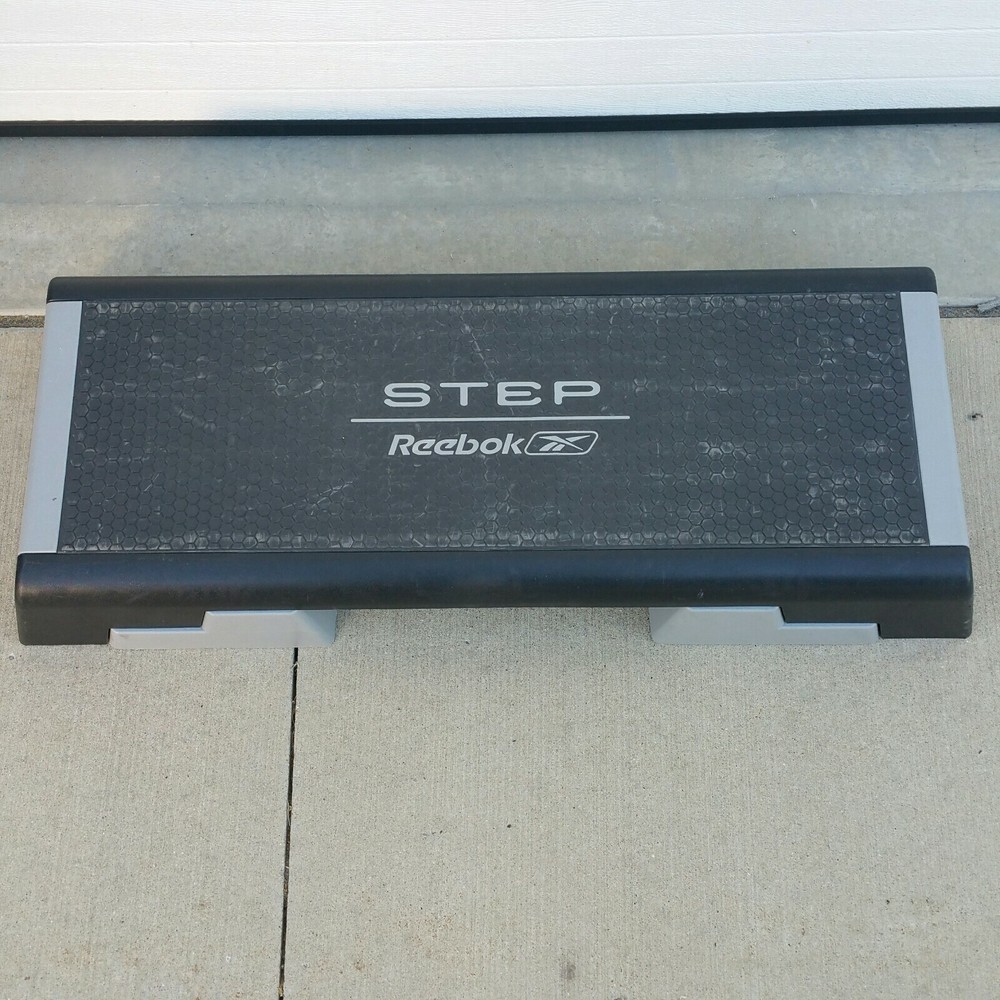 Reebok Aerobics Step Cardio Workout Stepper w/Adjustable Risers 6" 8" 10" height